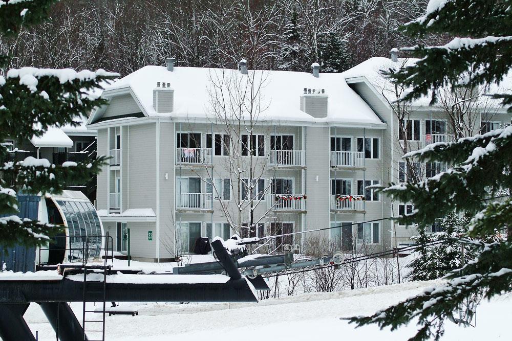 Condo 305 33 Chemin Du Hameau By Les Chalets Alpins Стонгем Екстер'єр фото